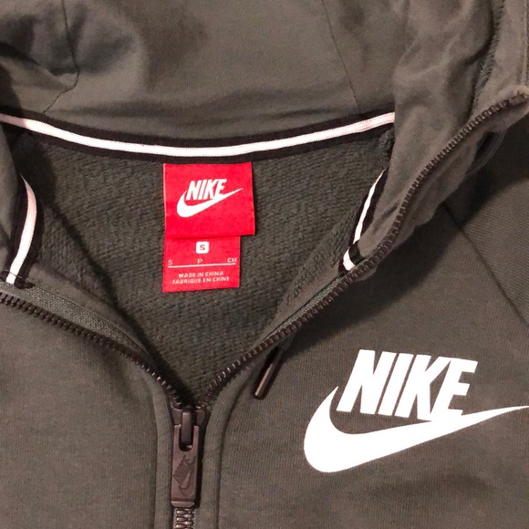 Nike Zip Up - Picture 2 of 3